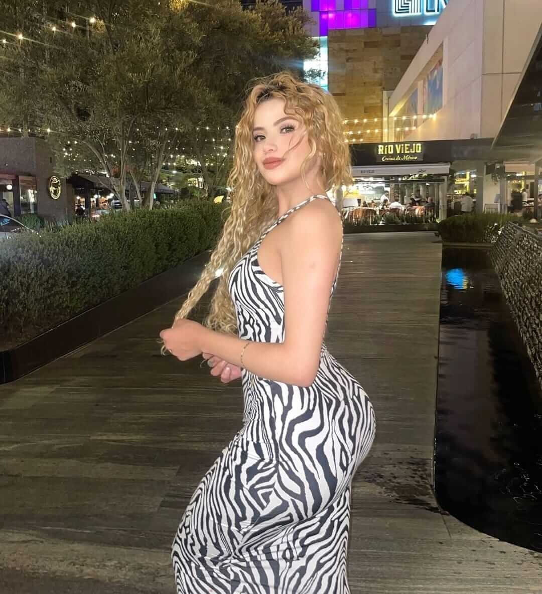 Ximena Yaquin Age, Hobbies, Net Worth, Family, Bio, and More