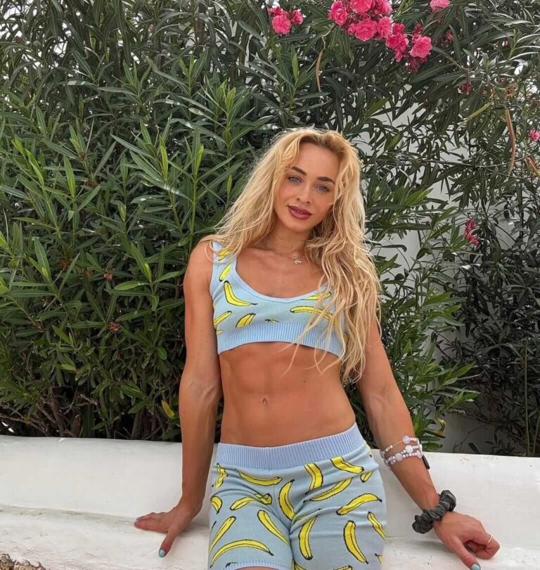 Jessica Gresty Age, Height, Family, Net Worth, Bio, and More