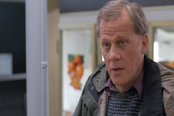 Leon Russom Biography