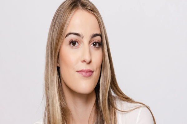 who is mary julia koch